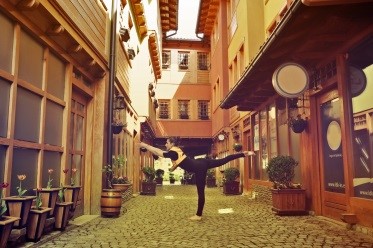 {Photo: Rina Hapçiu}