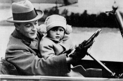 {F. Scott Fitzgerald with his daughter, Scottie, in 1924. / Via ListsofNote.com}